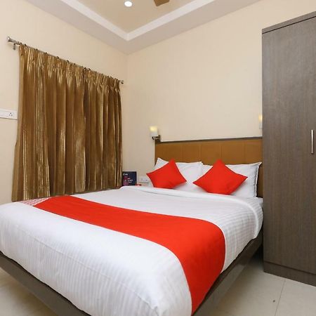 Oyo 14934 Kalyani Grand Hotel เชนไน ภายนอก รูปภาพ