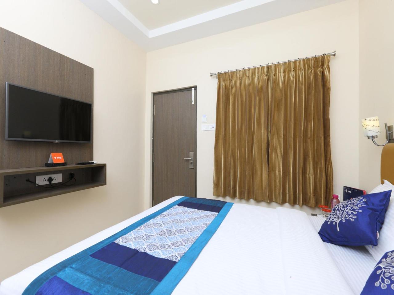 Oyo 14934 Kalyani Grand Hotel เชนไน ภายนอก รูปภาพ
