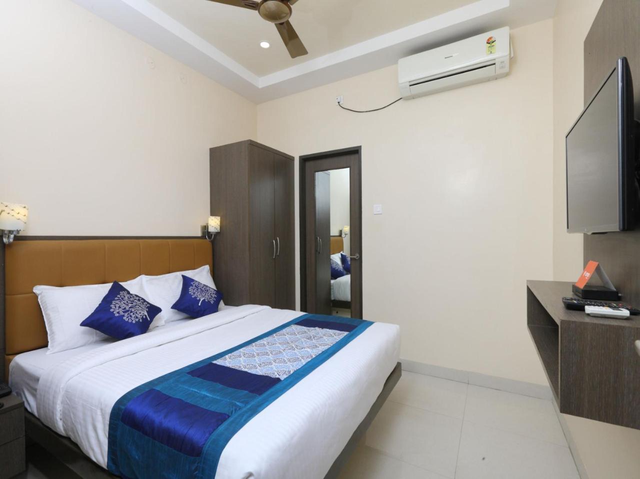 Oyo 14934 Kalyani Grand Hotel เชนไน ภายนอก รูปภาพ
