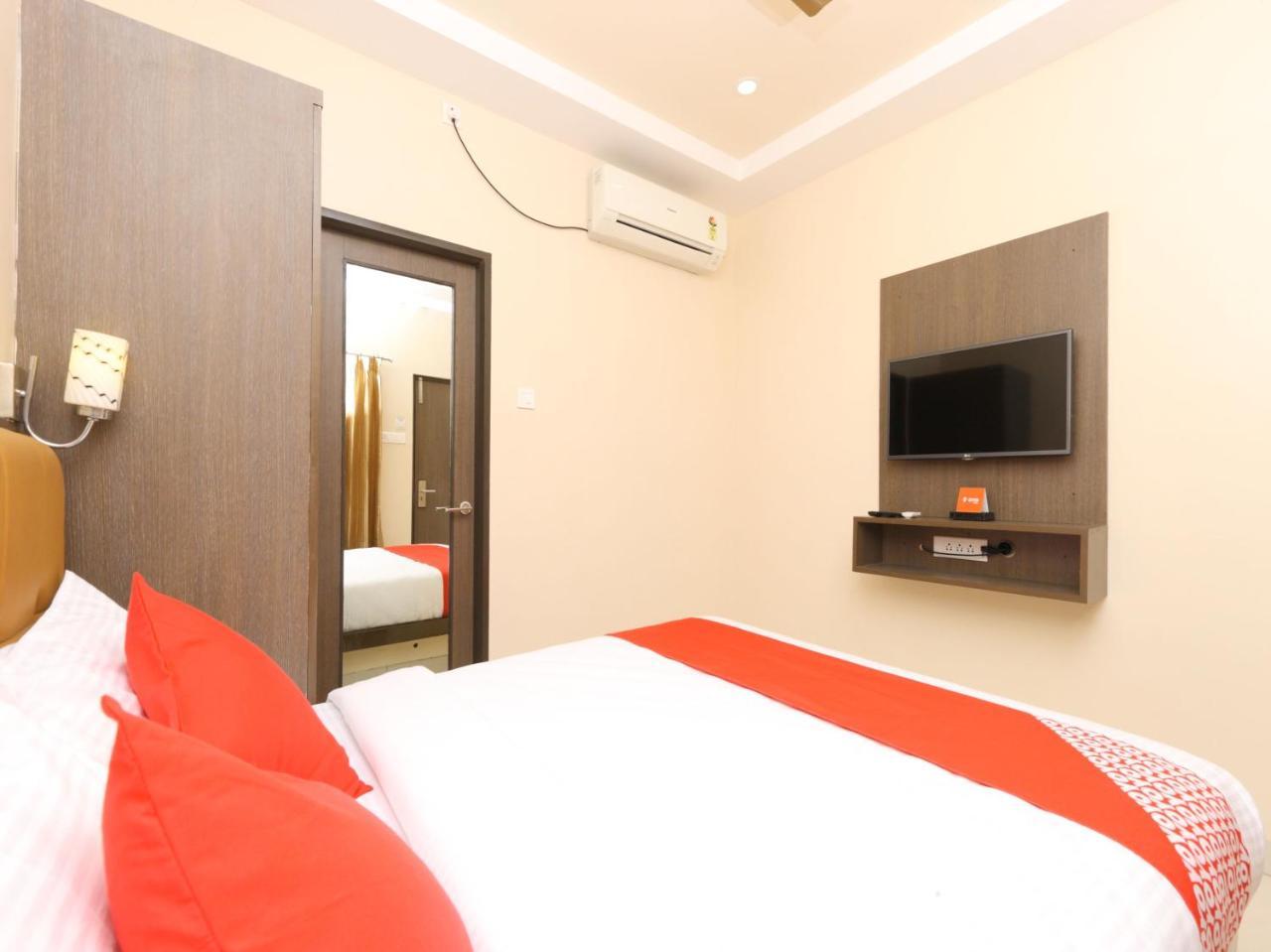 Oyo 14934 Kalyani Grand Hotel เชนไน ภายนอก รูปภาพ